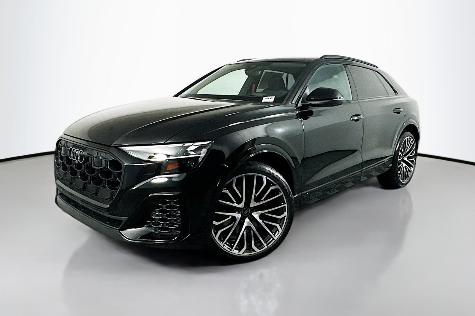 2026 Audi SQ8 Prestige's photo