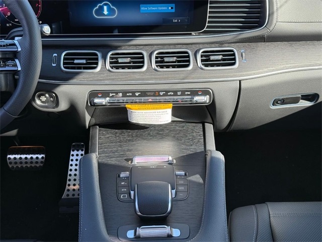 2026 Mercedes Benz GLS 450 4MATIC photo 10