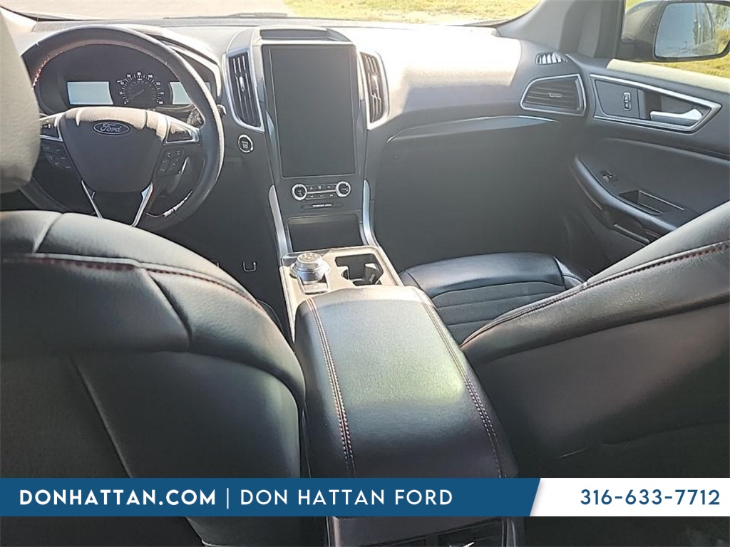 2023 Ford Edge ST photo 2