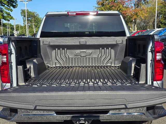 2026 Chevrolet Silverado 1500 LT photo 4