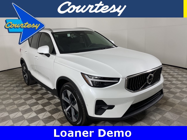2025 Volvo XC40 Plus