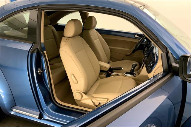 2016 Volkswagen Beetle 1.8T SEL photo 4