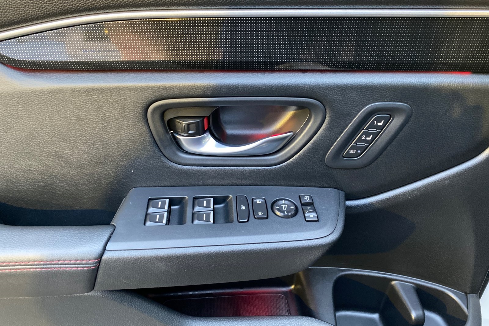 2025 Honda Pilot Black Edition photo 9