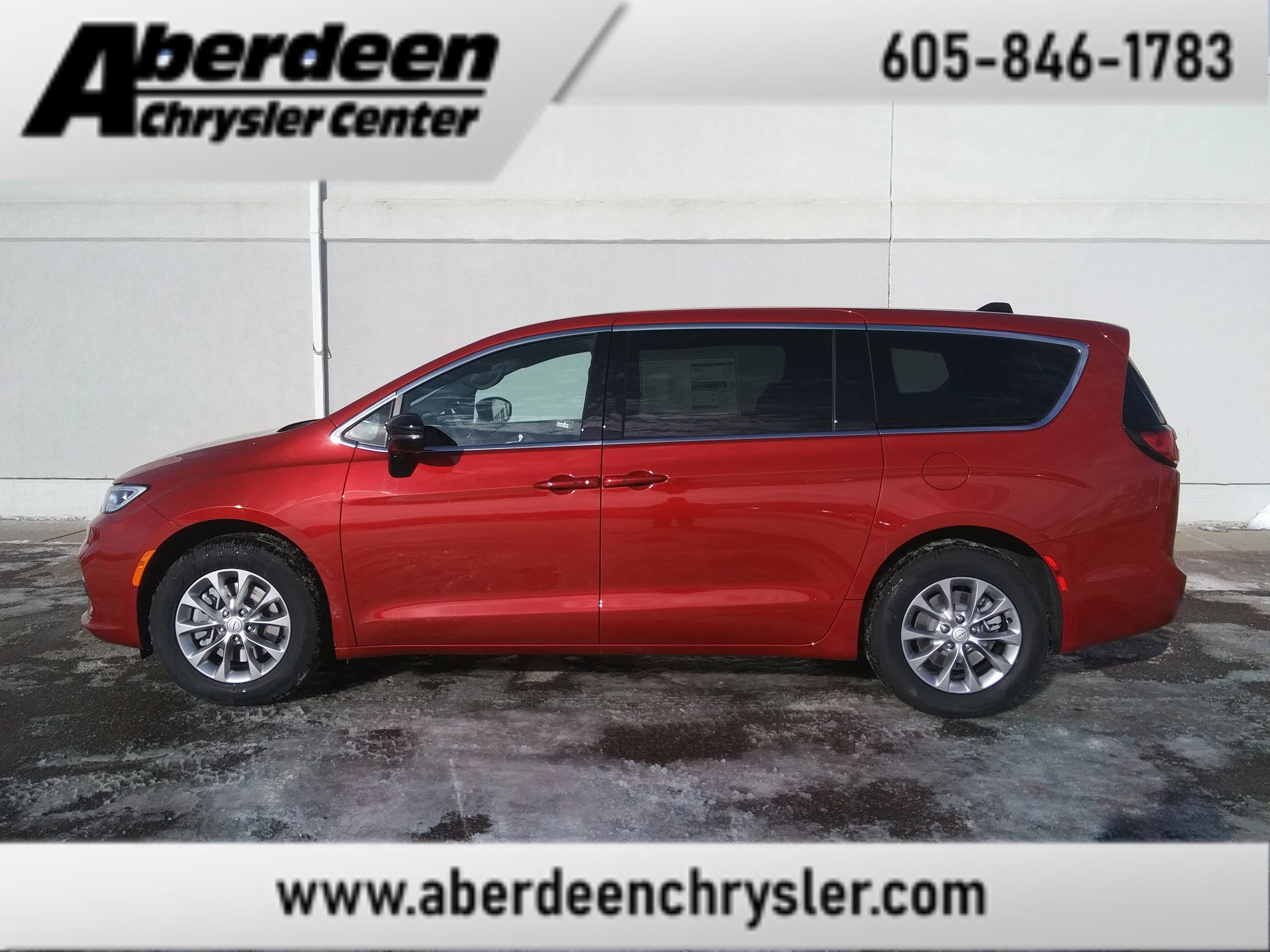 2026 Chrysler Pacifica Select's photo
