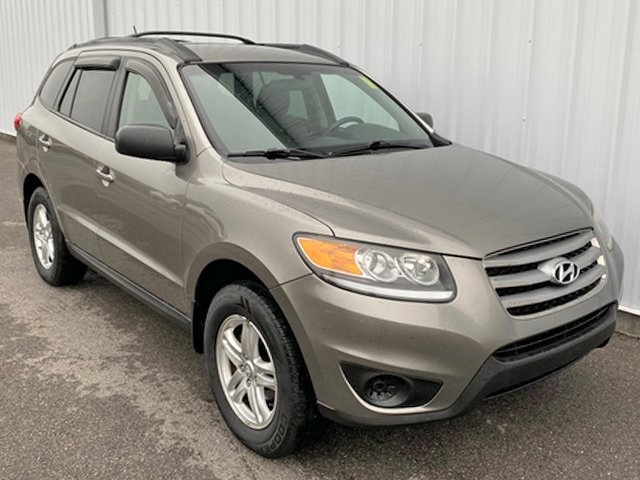 2012 Hyundai Santa Fe GLS photo 2