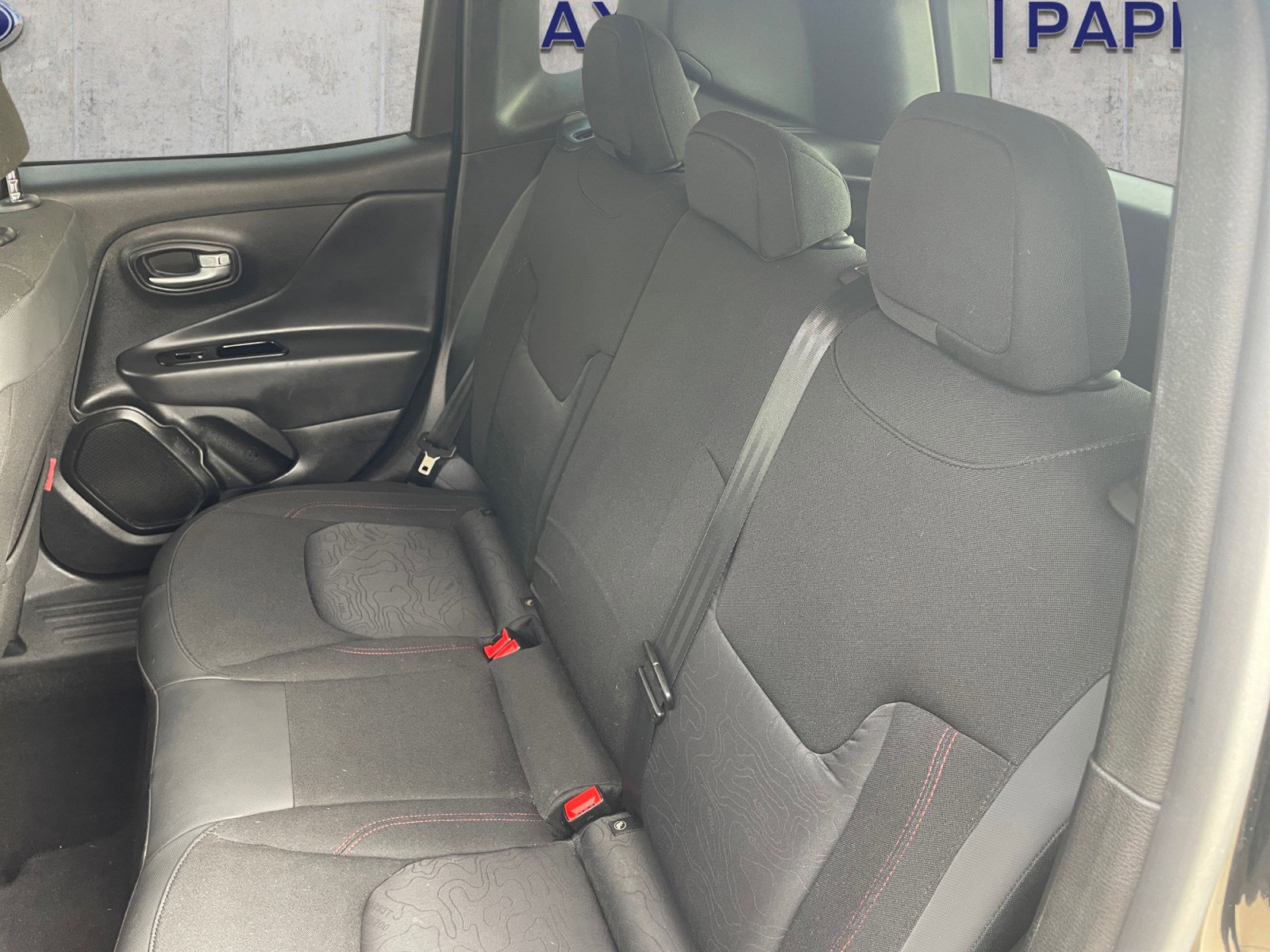 2020 Jeep Renegade Trailhawk photo 10
