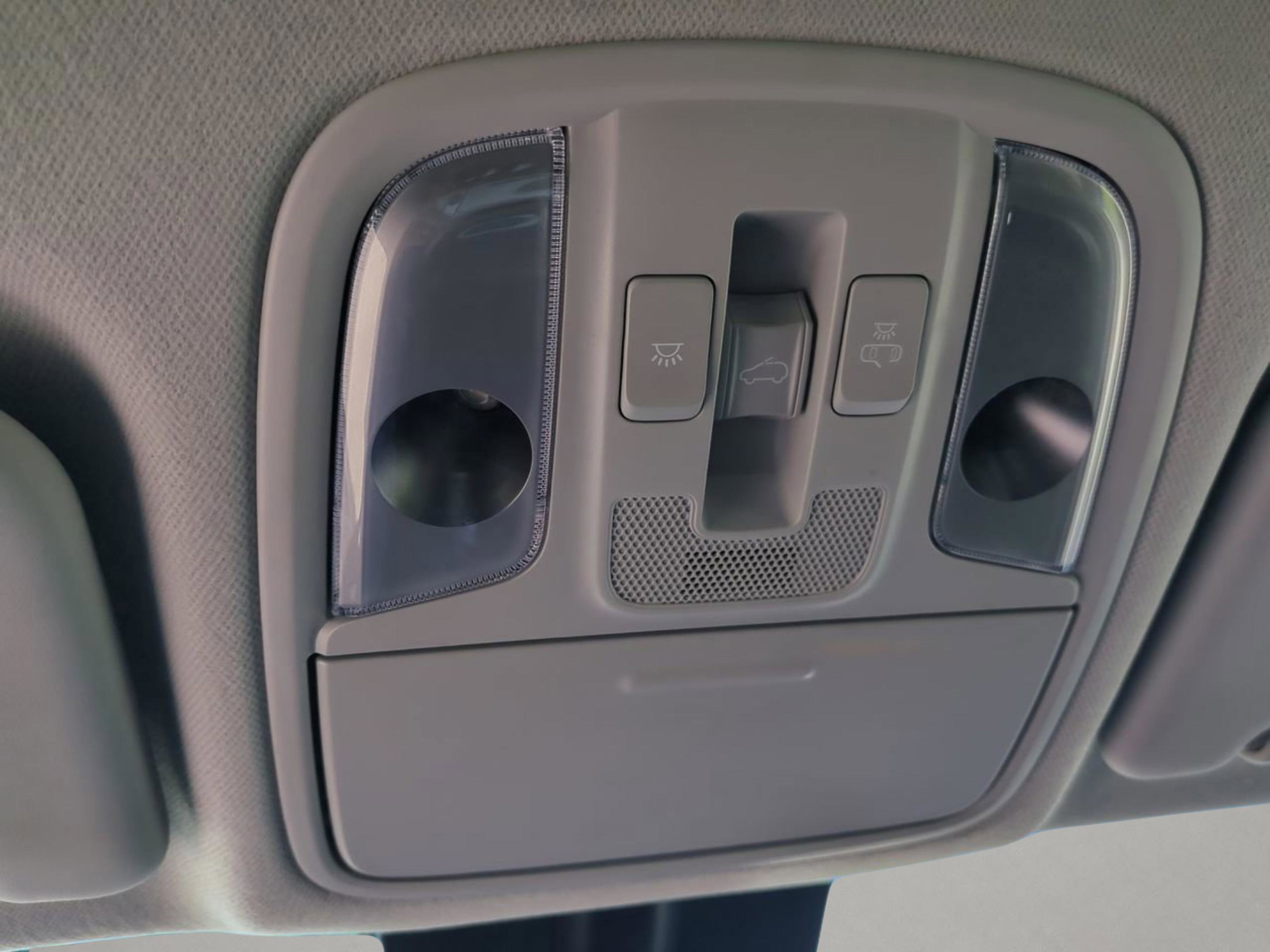 2020 Kia Niro EX Premium photo 21
