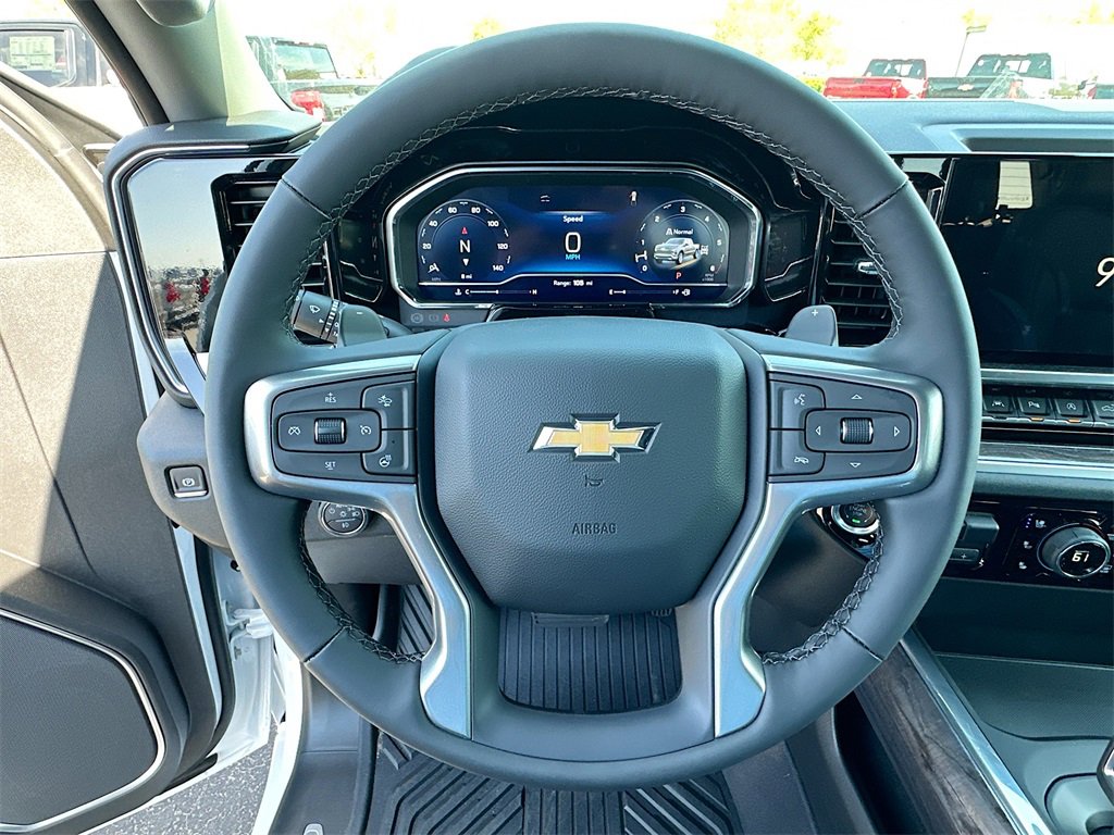 2025 Chevrolet Silverado 1500 LTZ photo 7