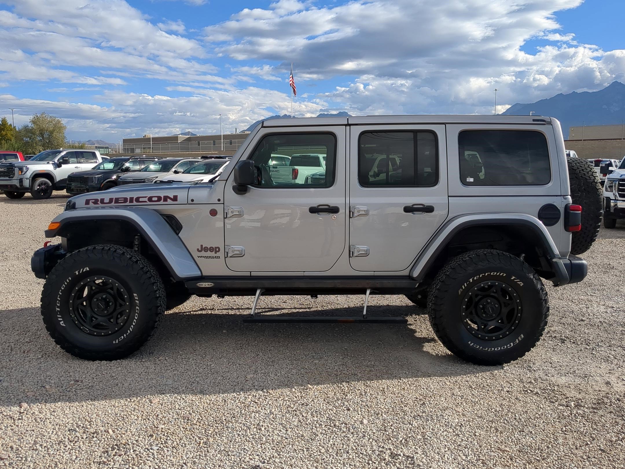 2018 Jeep Wrangler Unlimited Rubicon photo 2