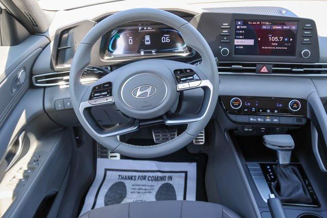 New 2025 White Hyundai SEL Sport image 12