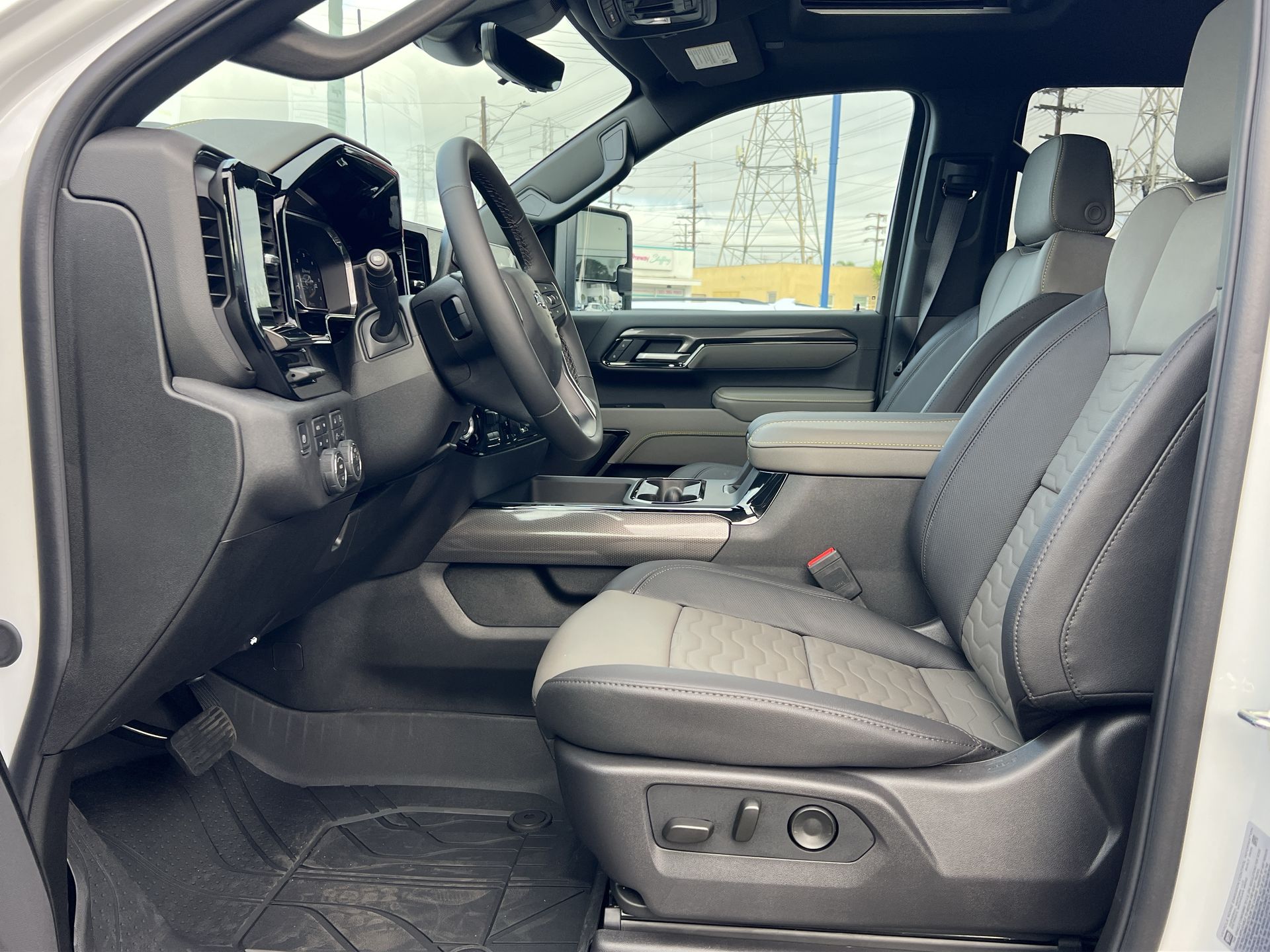 2025 Chevrolet Silverado 2500HD photo 18