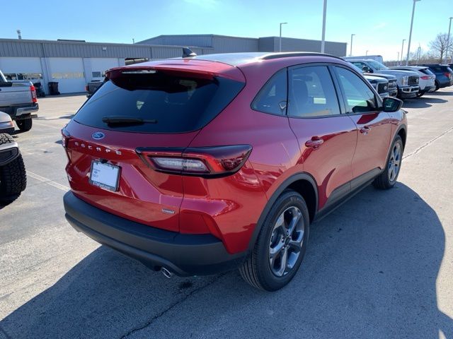 2025 Ford Escape ST-Line photo 7