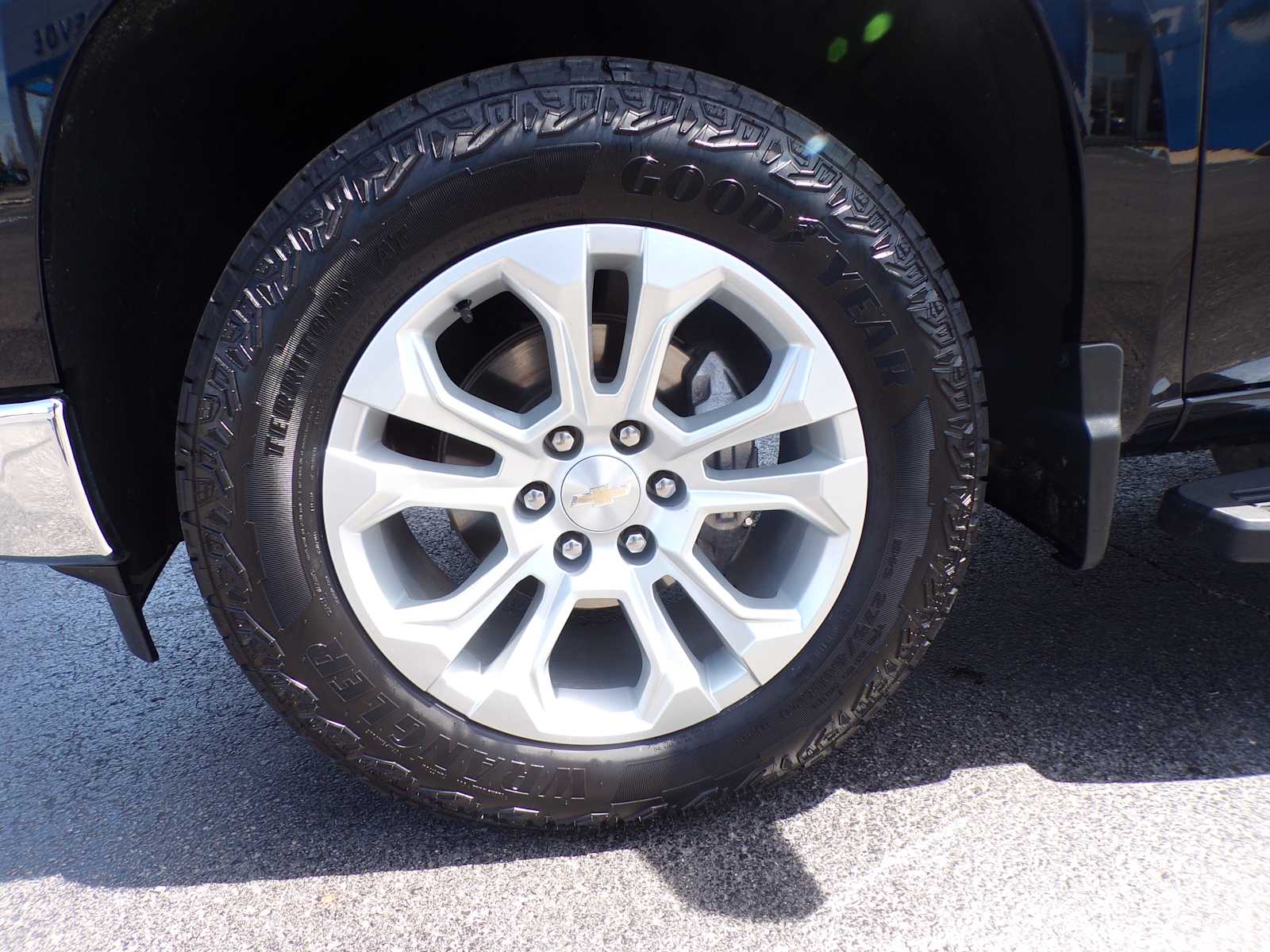 2023 Chevrolet Silverado 1500 LTZ photo 23