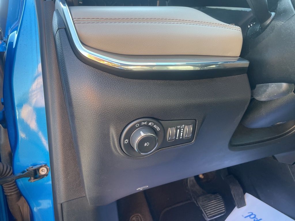 2023 Jeep Compass Limited photo 18