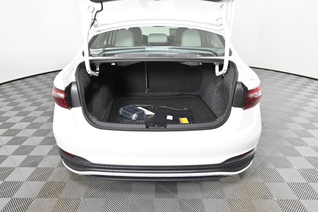 2025 Volkswagen Jetta 1.5T SE photo 8