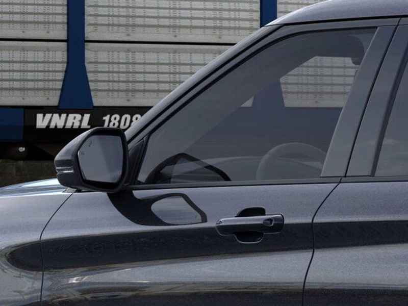 2025 Ford Explorer ST photo 17