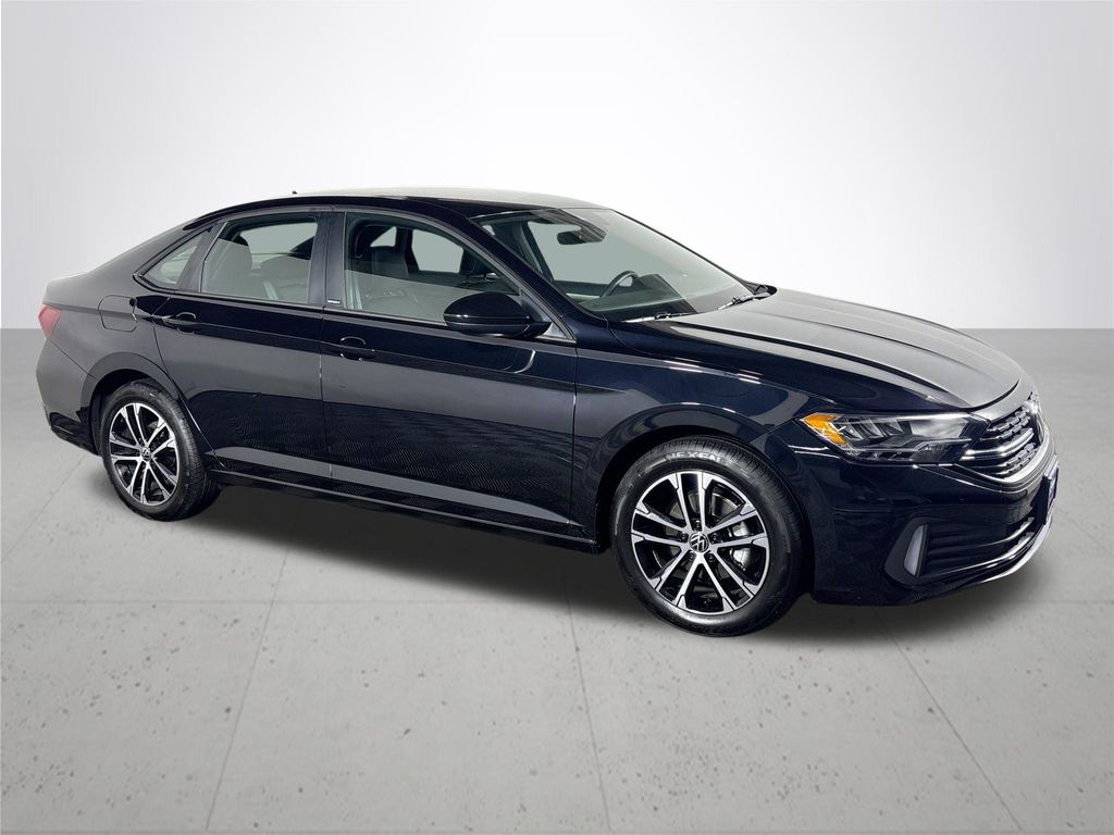 2024 Volkswagen Jetta 1.5T Sport photo 4