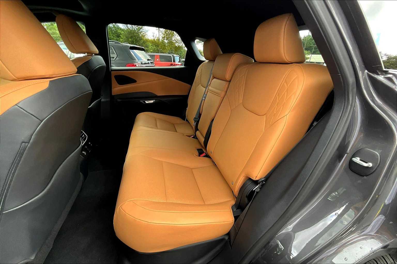 2024 Lexus RX Premium photo 19