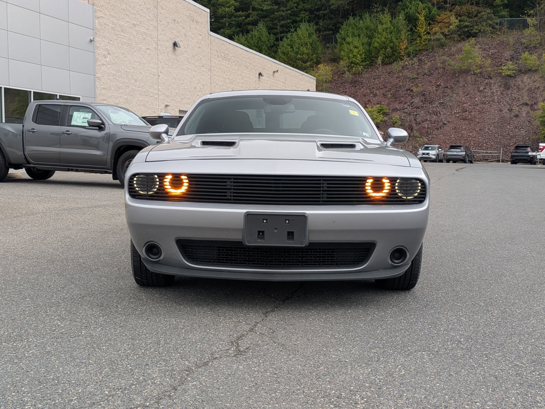 2018 Dodge Challenger SXT photo 2