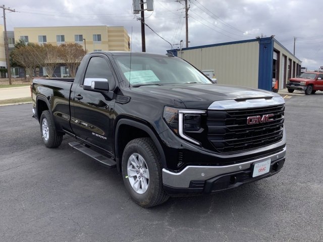 2025 GMC Sierra 1500 Pro's photo