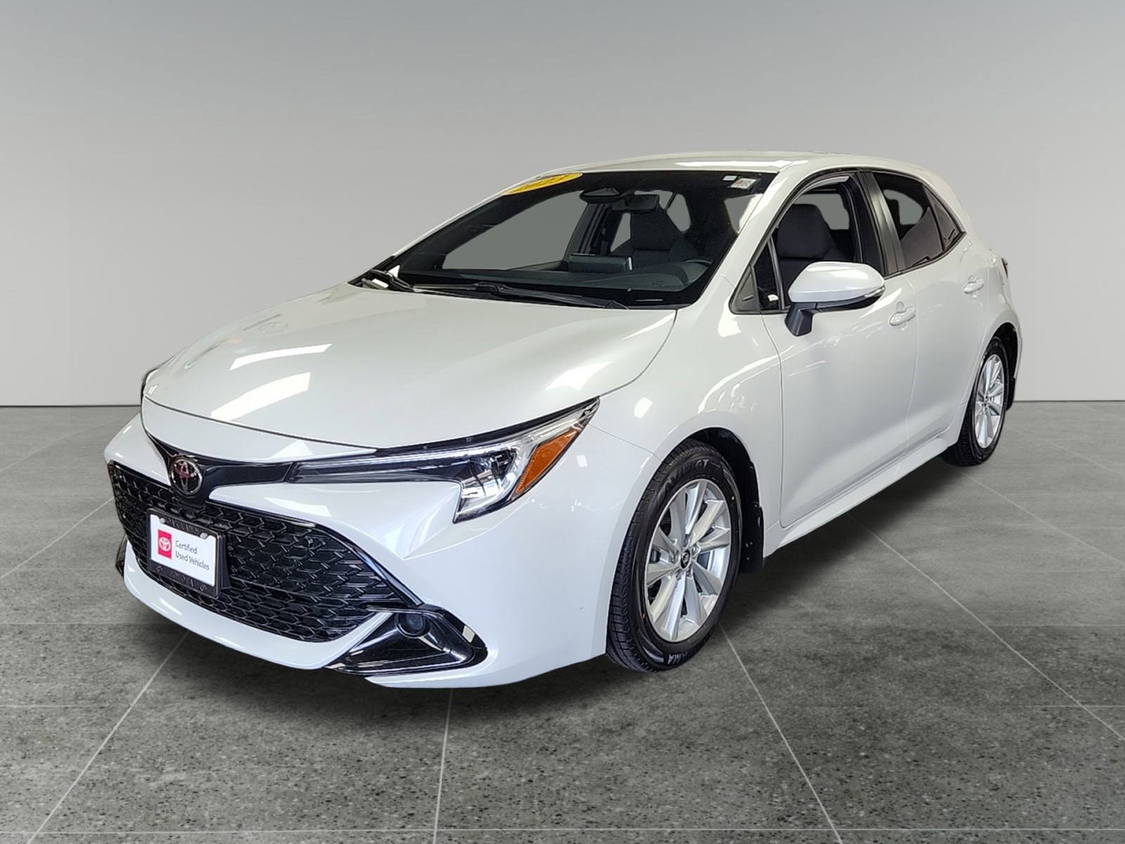 2023 Toyota Corolla SE photo 3