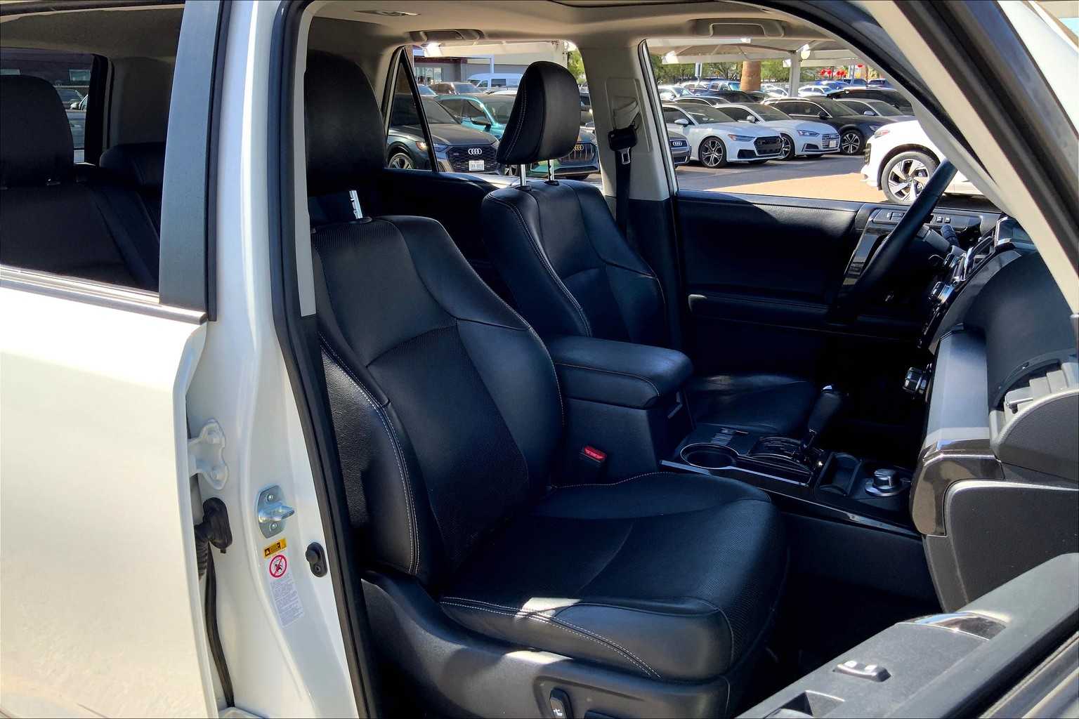 2019 Toyota 4Runner Limited Nightshade Edition photo 8