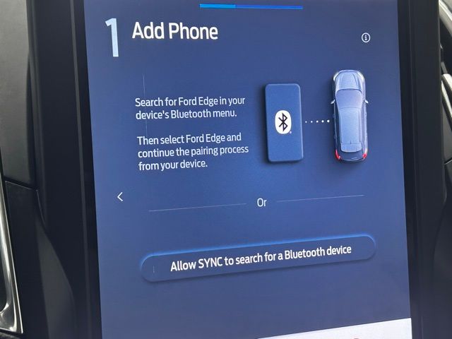 2021 Ford Edge Titanium photo 3