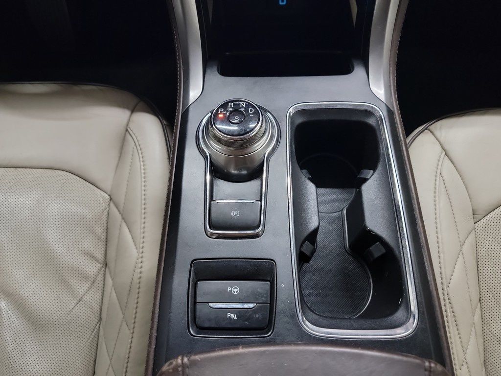 2017 Ford Fusion Platinum photo 18