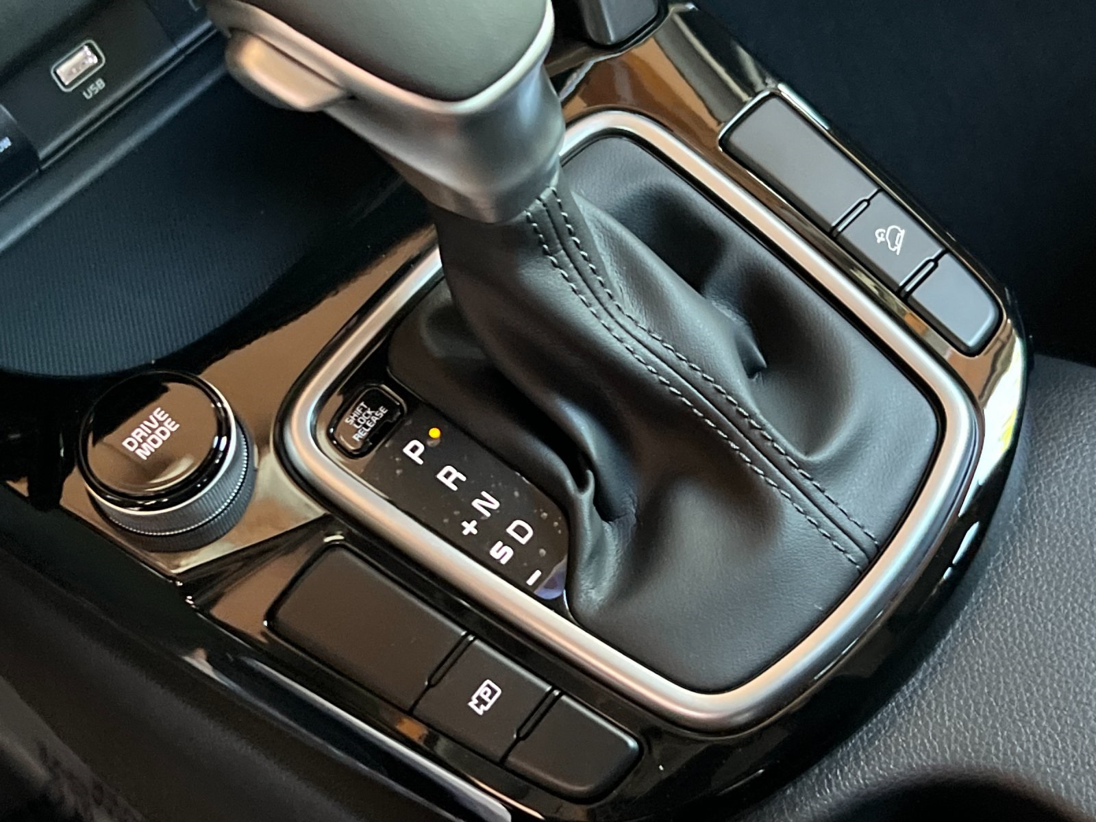 2025 Kia Seltos S photo 20