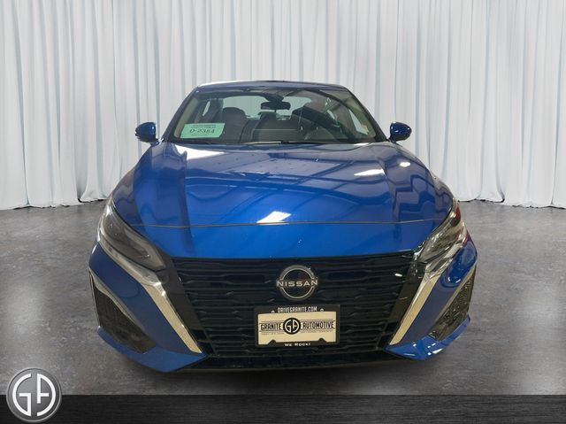 2025 Nissan Altima 2.5 SL photo 2