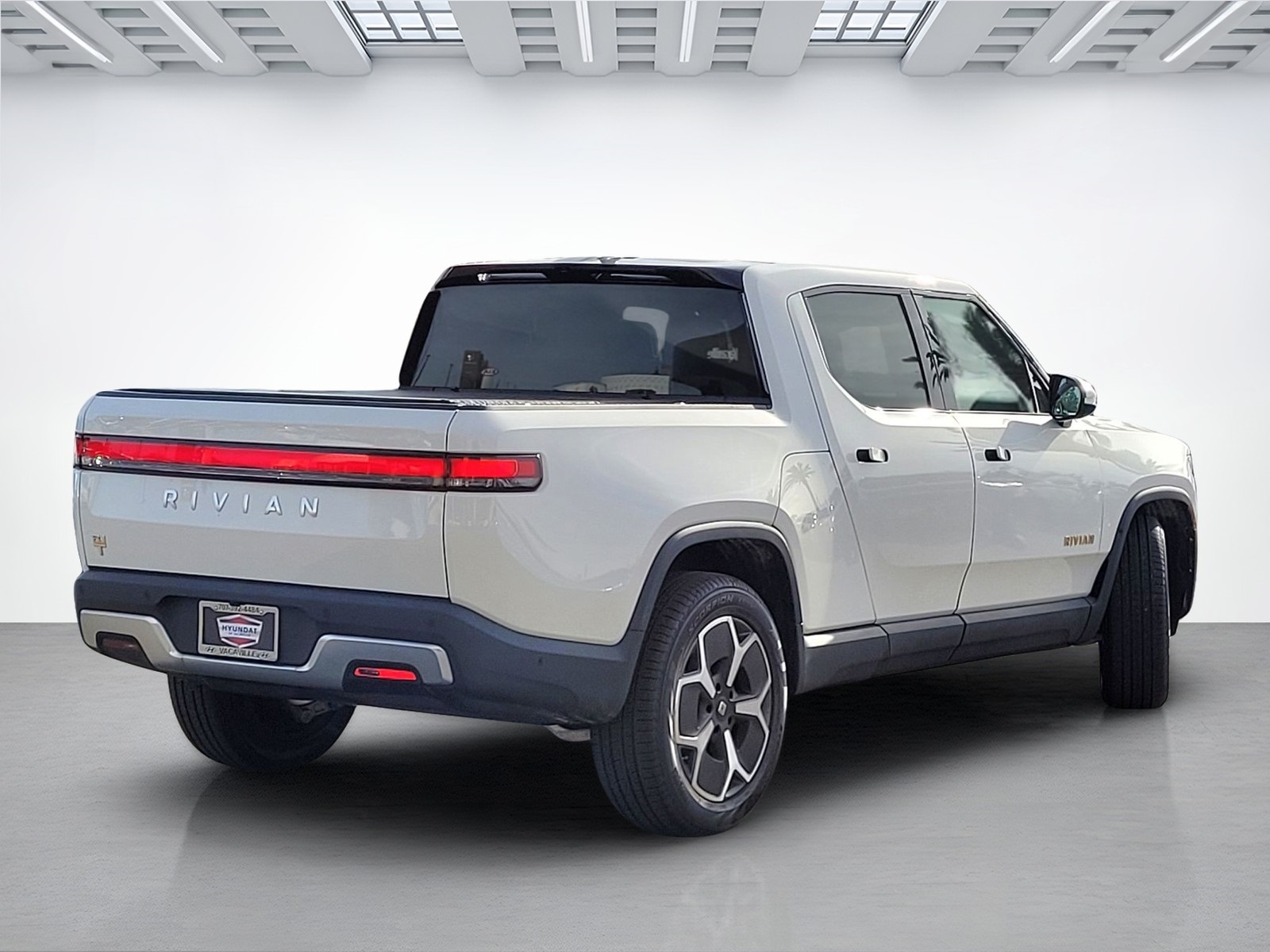 2022 Rivian R1T Adventure photo 4