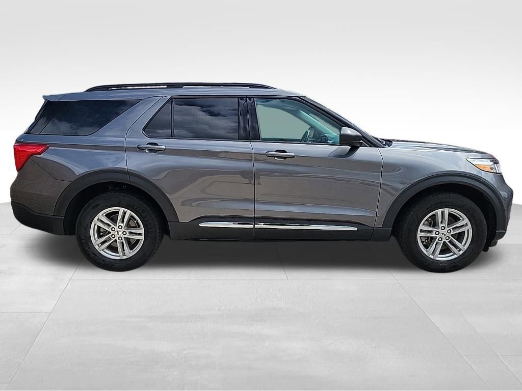 2022 Ford Explorer XLT Sport photo 4