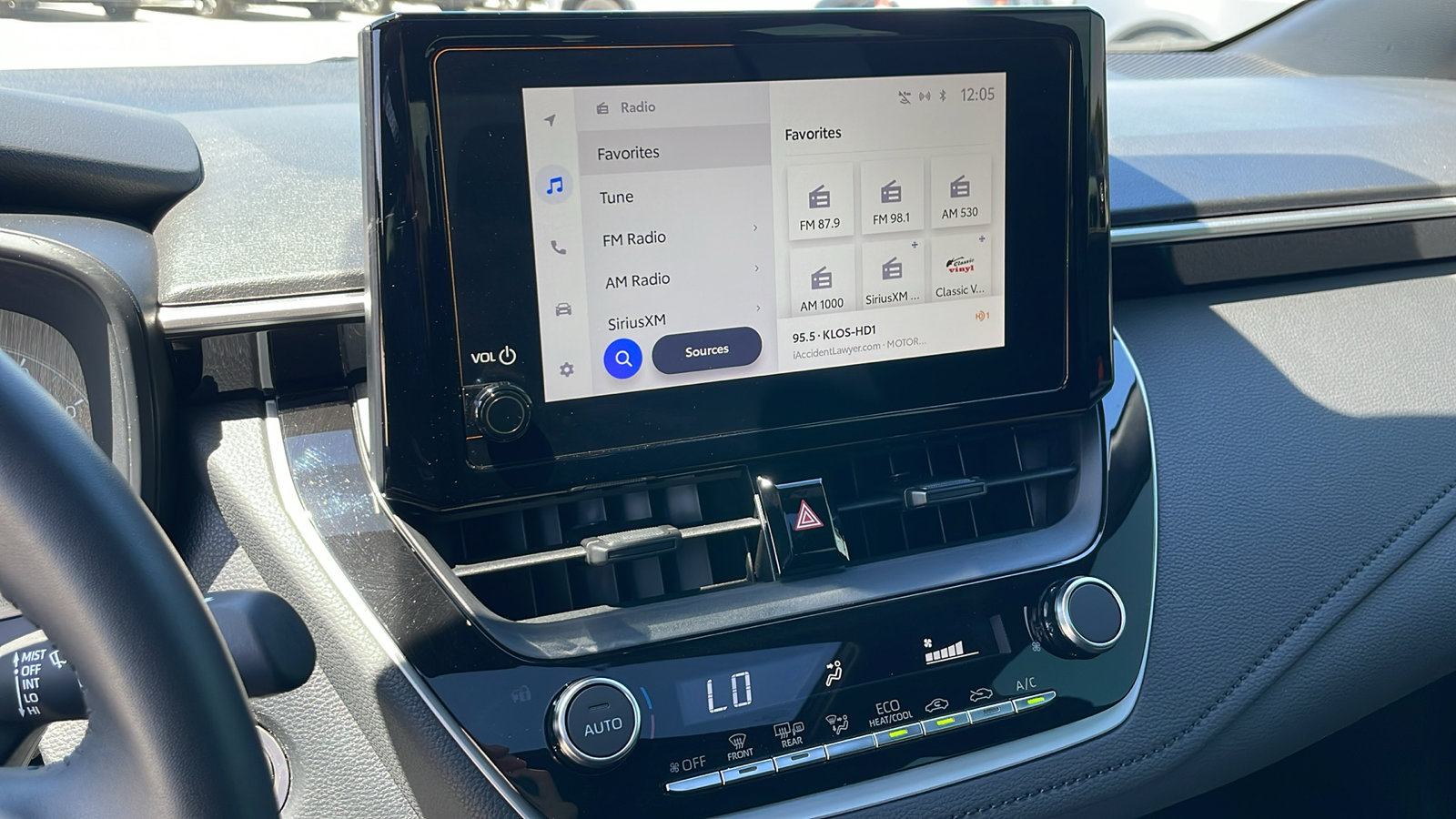 2024 Toyota Corolla Hybrid SE photo 13