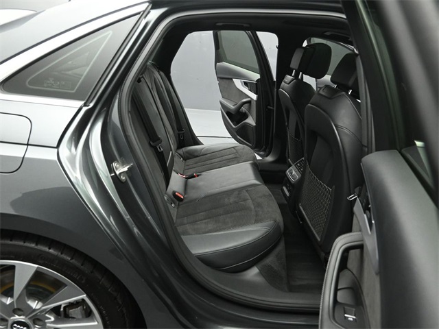 2020 AUDI A4 - Image 25