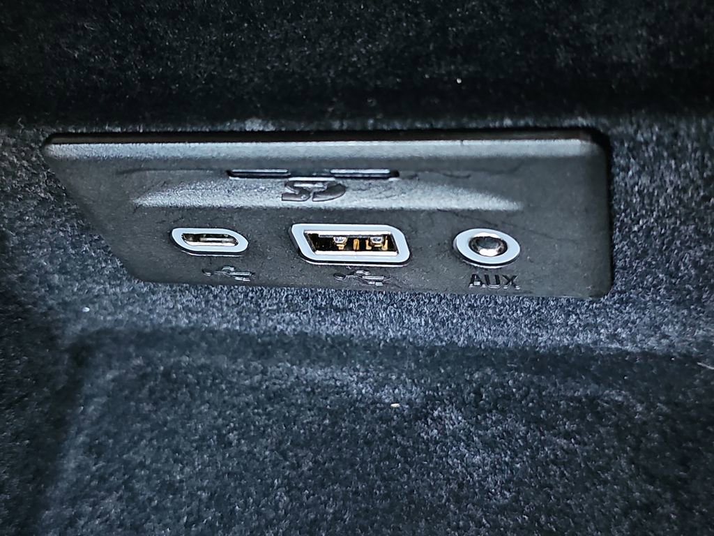 2021 Chevrolet Corvette Stingray 2LT photo 22