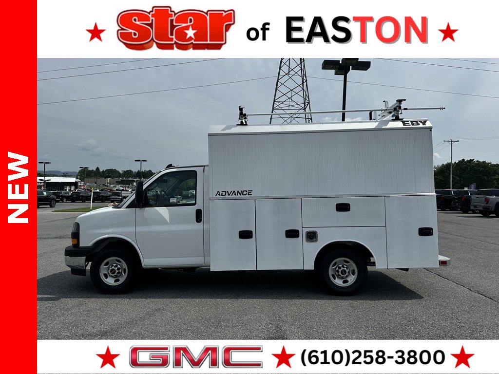2025 Gmc Savana Cutaway 3500 photo 3