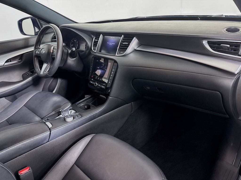 2021 Infiniti QX50 Luxe photo 32