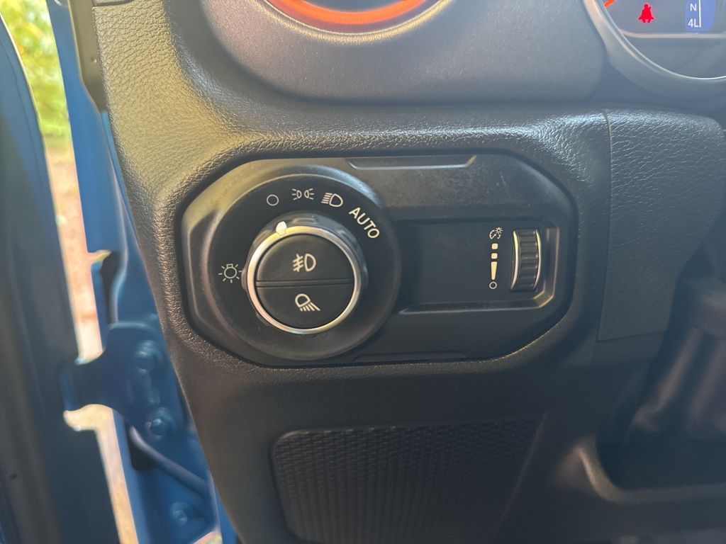 2023 Jeep Gladiator Mojave photo 23