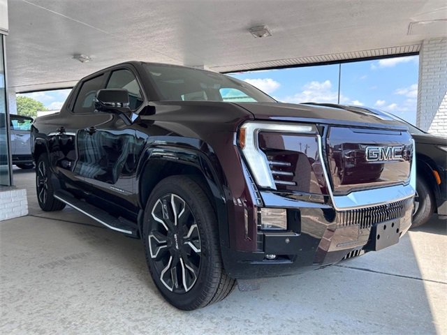 2025 GMC Sierra EV Denali's photo