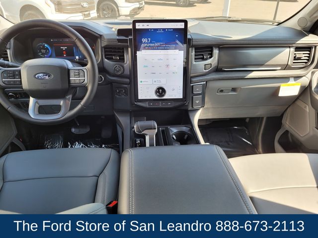 2025 Ford F-150 Lightning photo 12