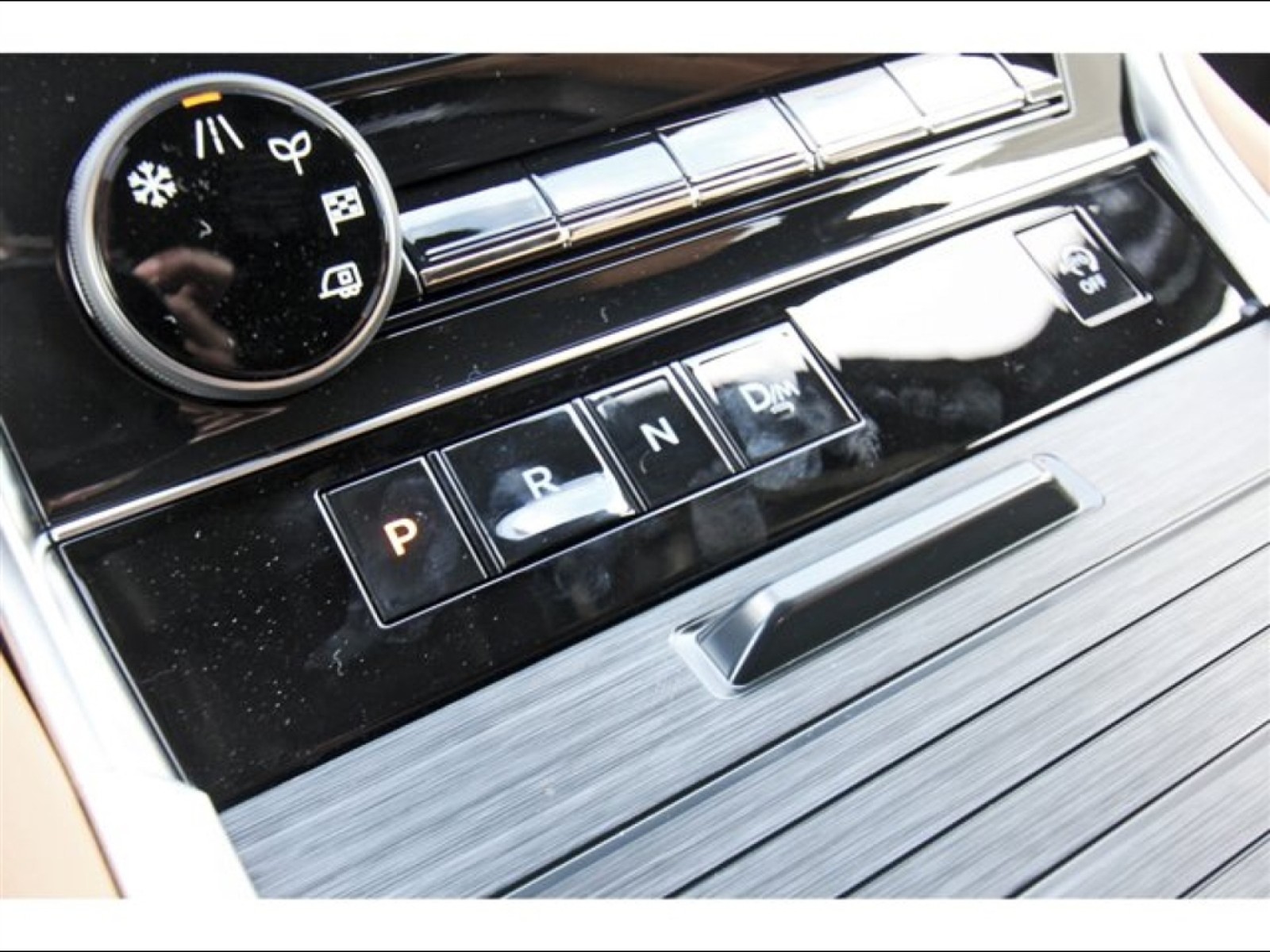 2025 Nissan Armada SL Black at Robbins Nissan