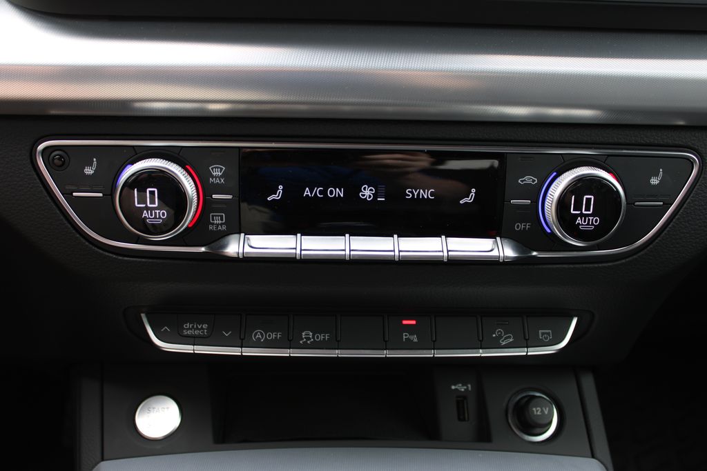 2024 Audi Q5 45 S line Premium photo 18