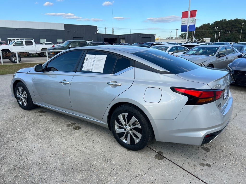 2022 Nissan Altima 2.5 S photo 2