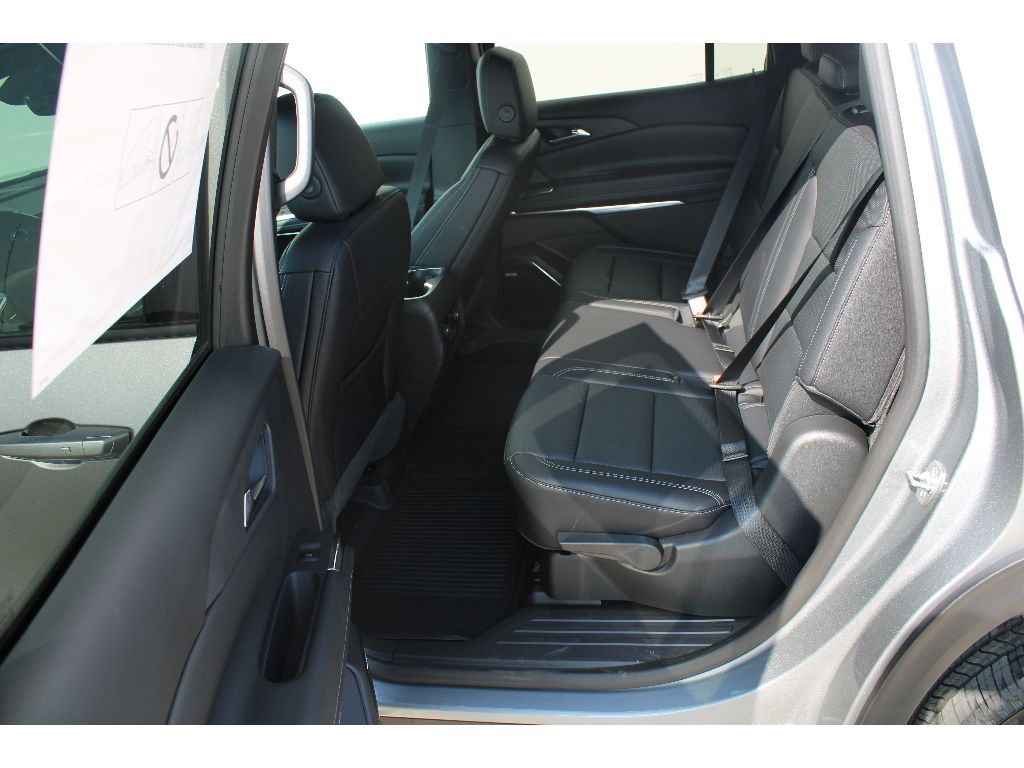 2026 Chevrolet Traverse photo 5