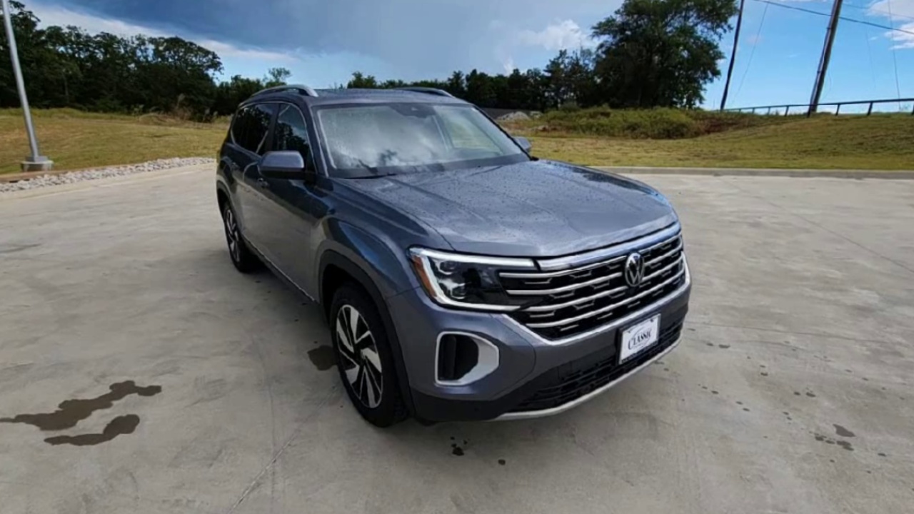 2024 Volkswagen Atlas SEL photo 30