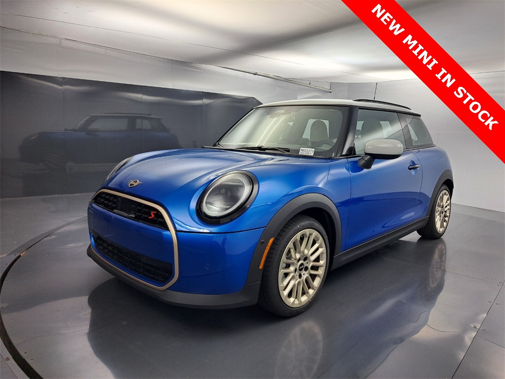 2025 Mini Cooper 2 Door Hardtop Signature photo 6