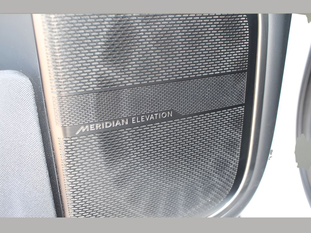 2022 Rivian R1T Adventure photo 15