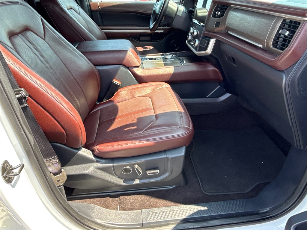 2023 Ford Expedition Limited photo 12