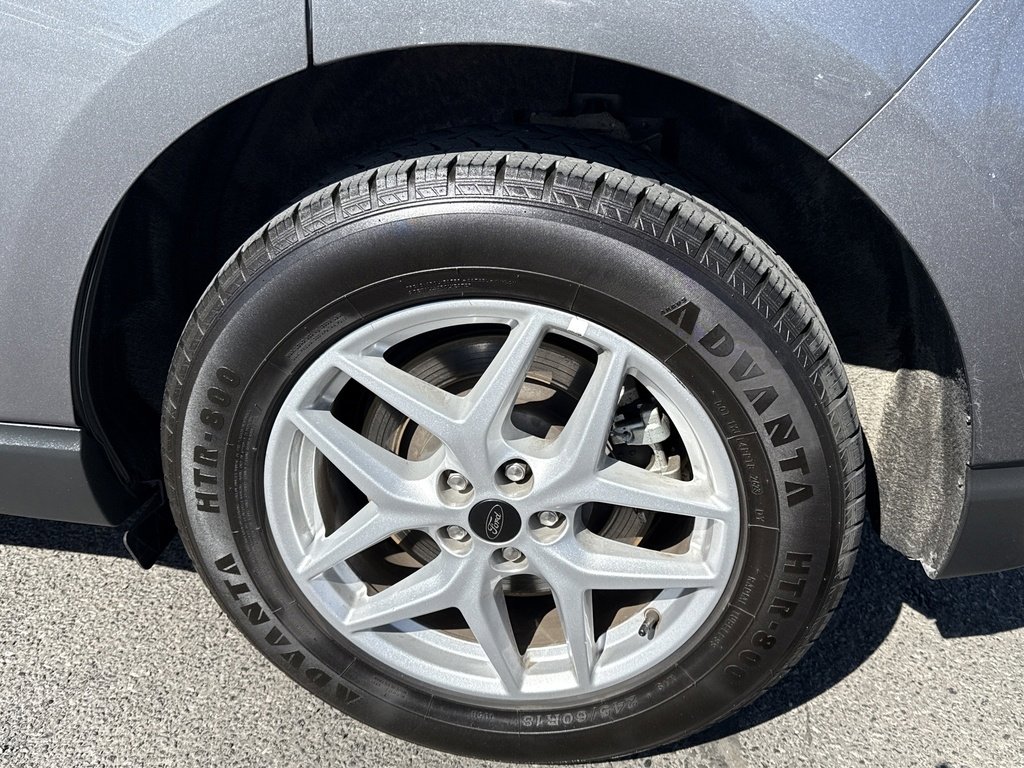 2023 Ford Edge SEL photo 13
