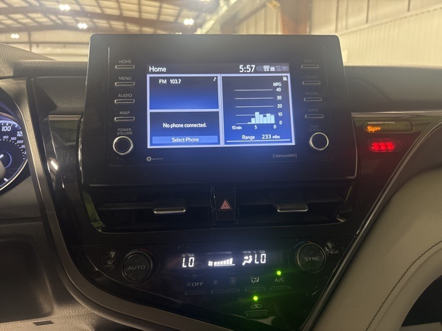 2022 Toyota Camry SE photo 20